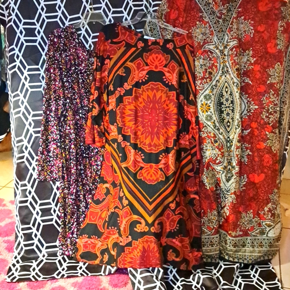 Graphic Red Dress VarietySet
